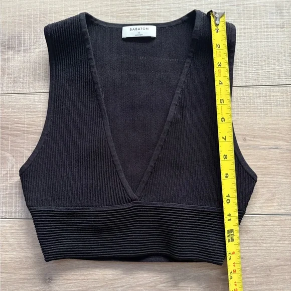 Aritzia Babaton Black v-neck Ribbed Knit Crop Top - Picture 5 of 6